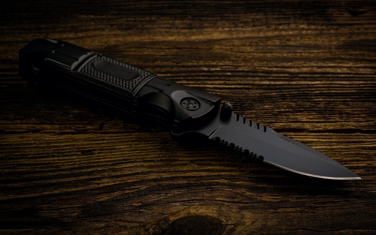 7 Best Folding Knives in 2023 shelf